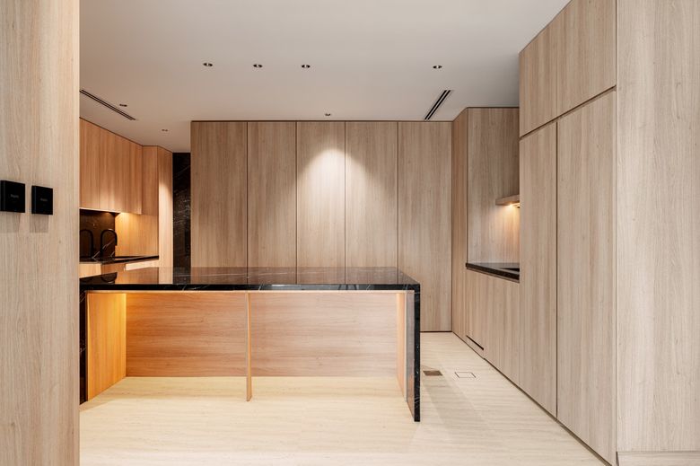 Какие материалы используют в современной неоклассике 2025-2026