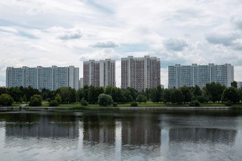 Московская идентичность в премиум-интерьере 2026: от панорам до исторических фасадов