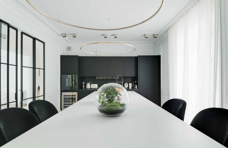 1. Heshi Design